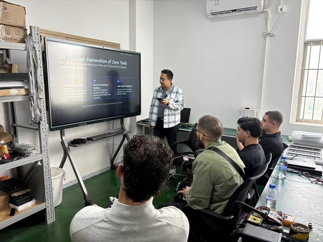 法國客戶組團到華邦瀛學習LED顯示屏維修的真實經(jīng)歷